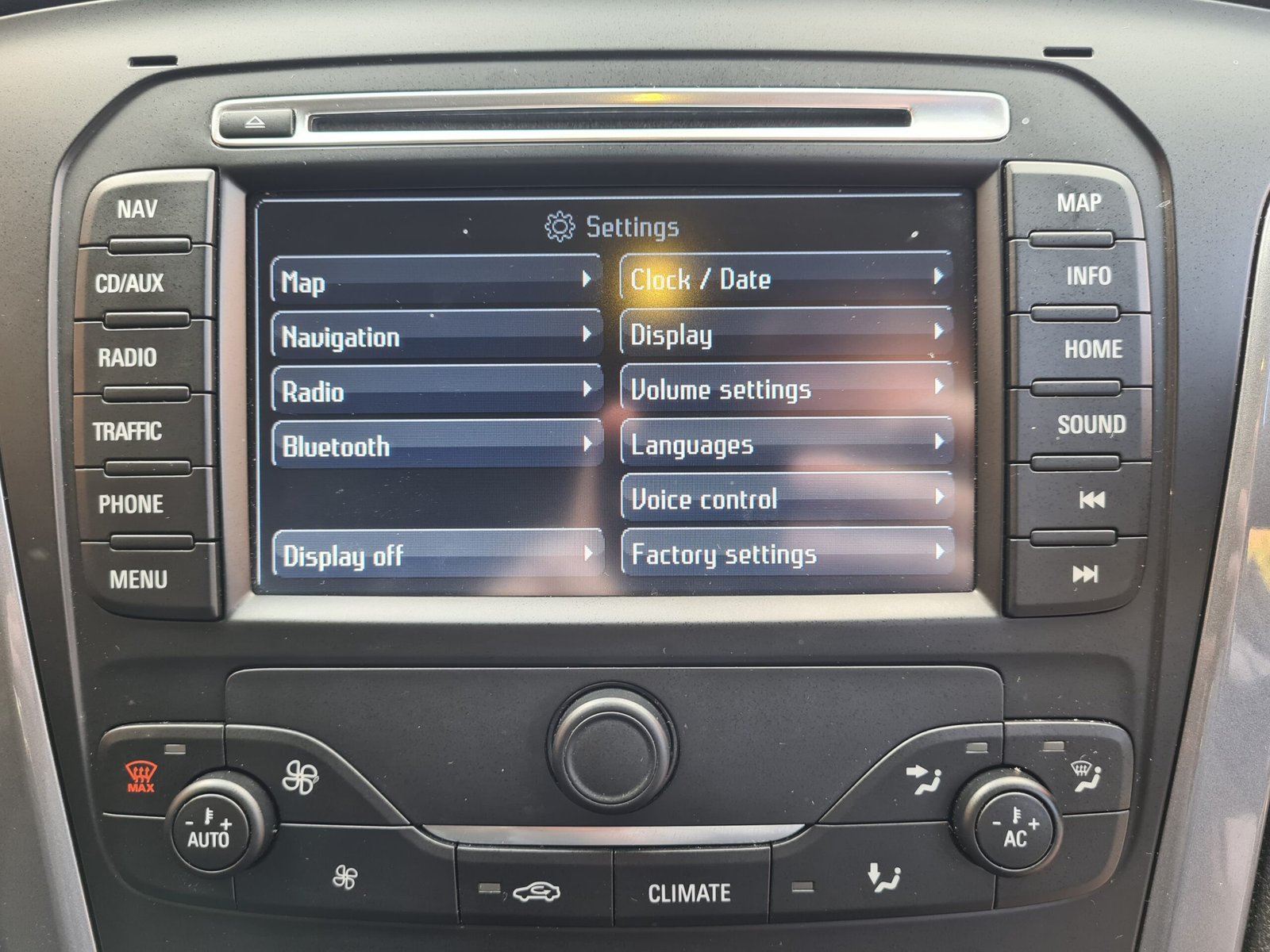 Ford Mondeo- Zetec Business Edition – 2.0 TDCi