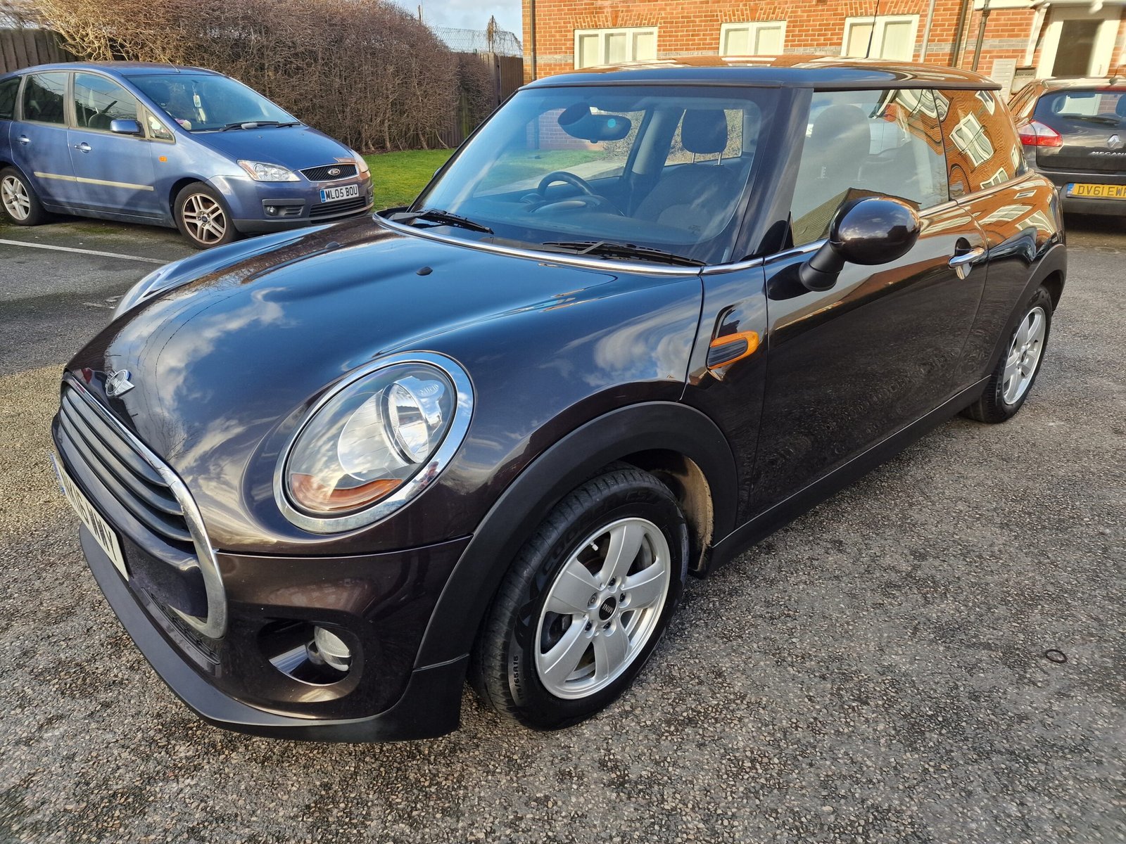 Mini Hatch – 1.5 Cooper D