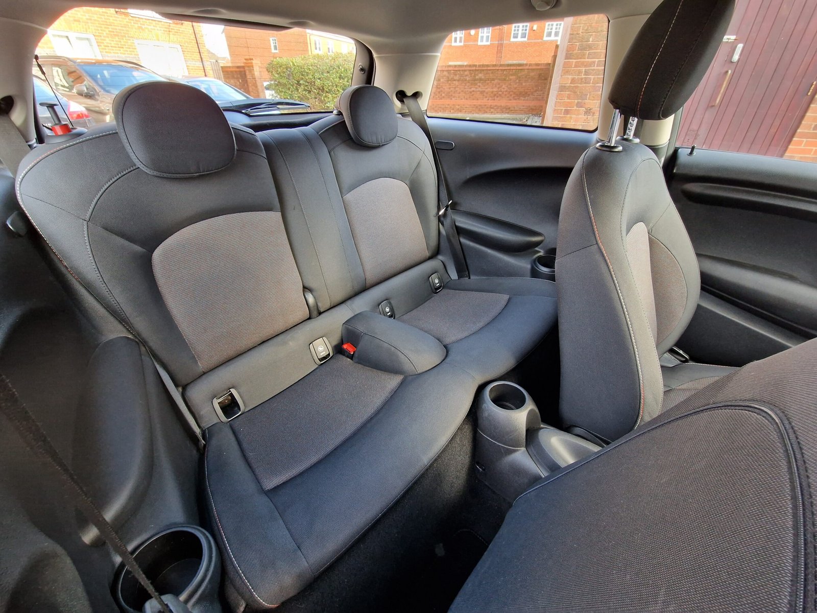 Mini Hatch – 1.5 Cooper D