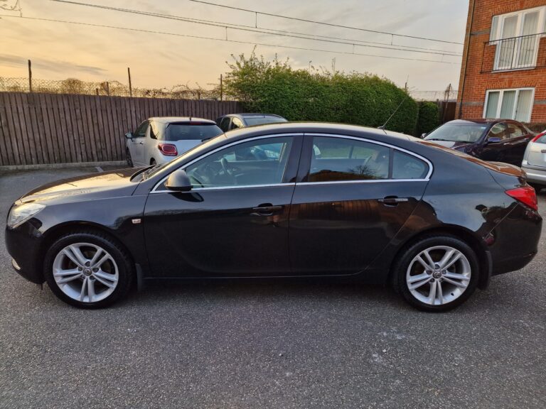 Vauxhall Insignia – 2.0 CDTI EXCLUSIV