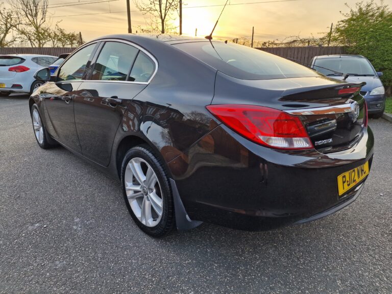 Vauxhall Insignia – 2.0 CDTI EXCLUSIV