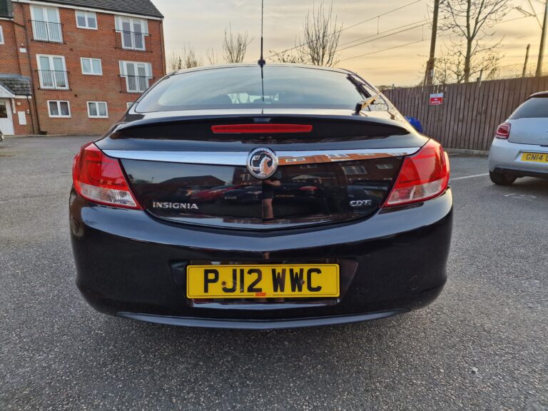 Vauxhall Insignia – 2.0 CDTI EXCLUSIV