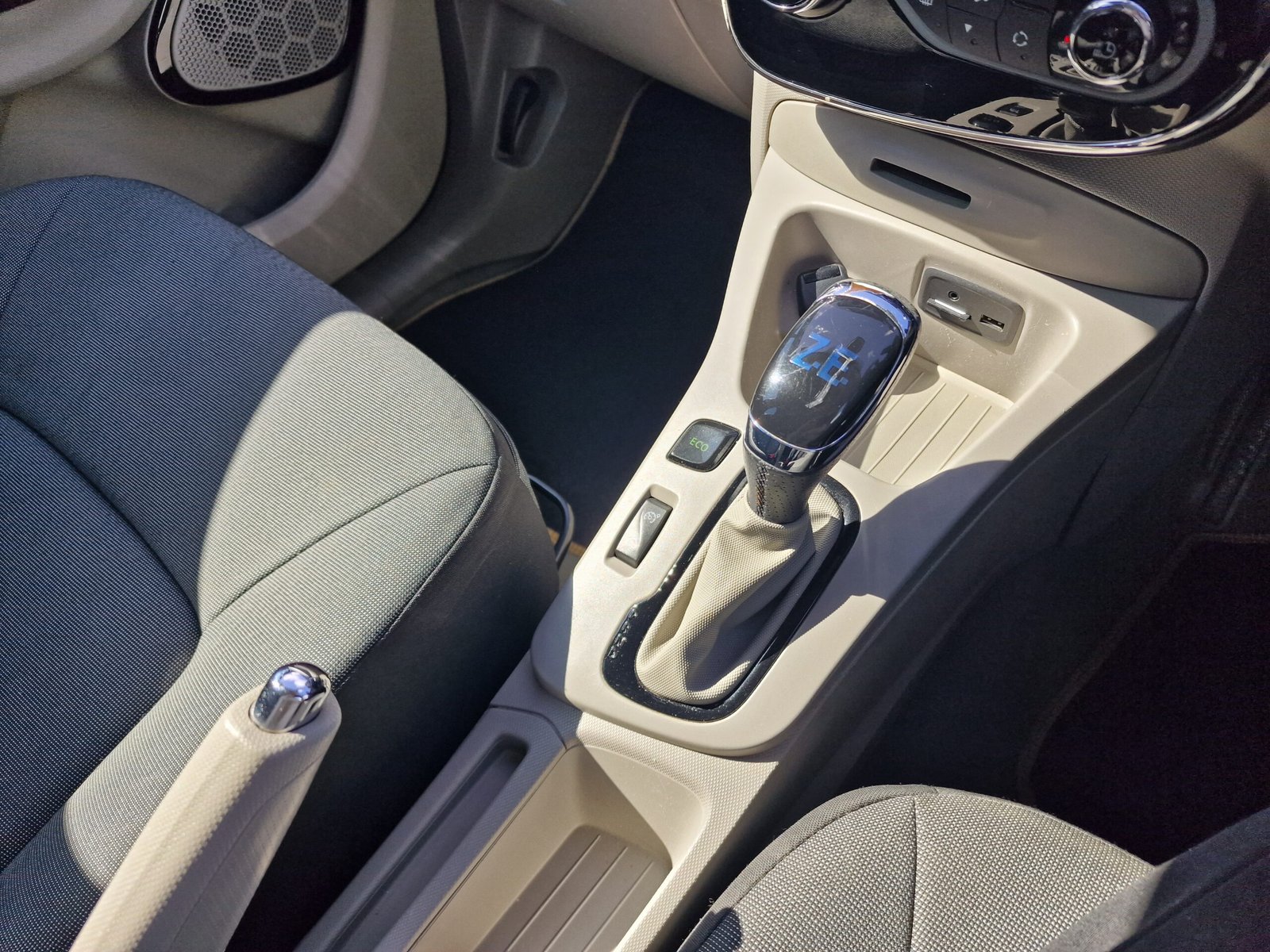 Renault Zoe | 22kWh Dynamique Intens Electric *BATTERY OWNED*