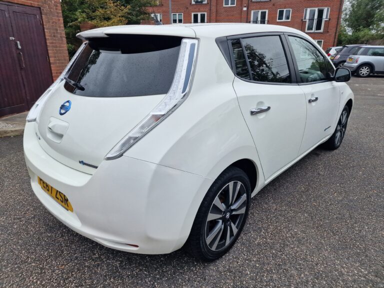 Nissan Leaf – 30kWh Tekna – AUTO