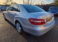 Mercedes-Benz E Class – 2.1 E250 CDI BlueEfficiency Avantgarde Saloon 4dr Diesel Tiptronic Euro 5 (204 ps)