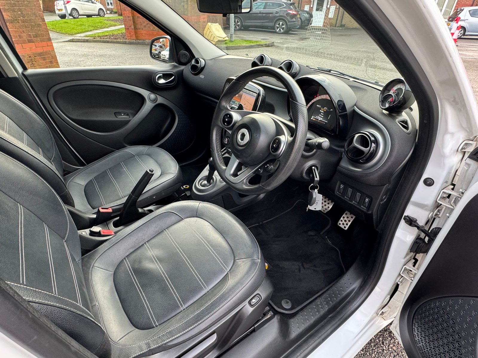 Smart Forfour 1.0 – Edition White – Automatic