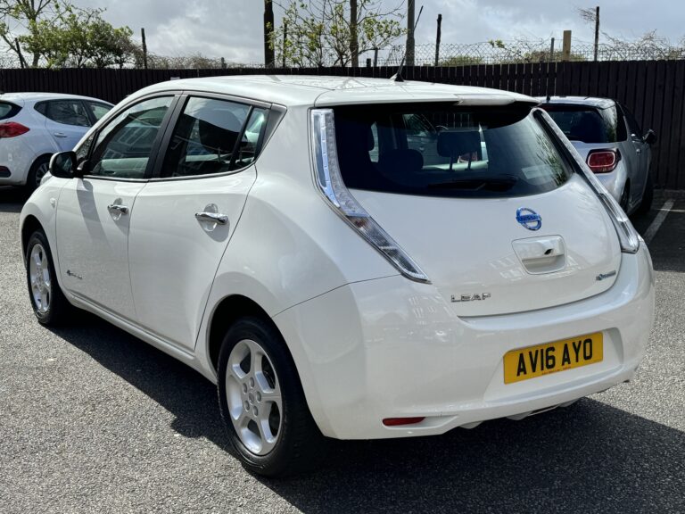 Nissan Leaf – 30kWh Acenta