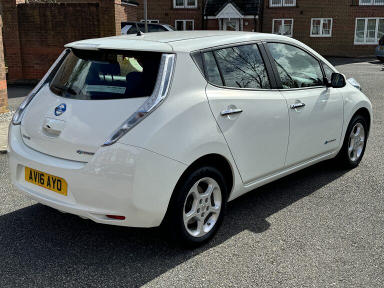 Nissan Leaf – 30kWh Acenta