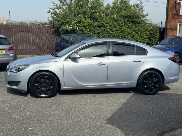 Vauxhall Insignia – 2.0 CDTi ecoFLEX SRi