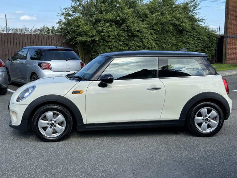 MINI Hatch – 1.5 Cooper Hatchback