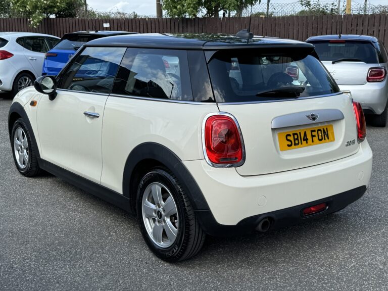 MINI Hatch – 1.5 Cooper Hatchback