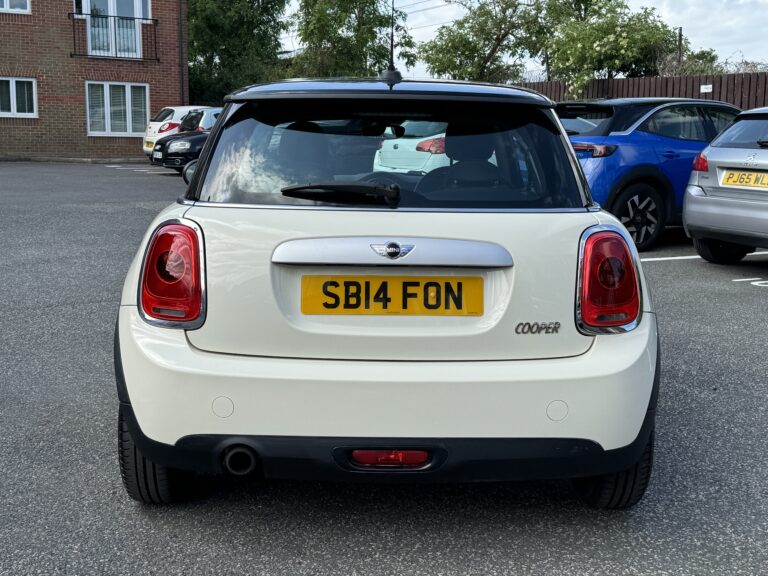 MINI Hatch – 1.5 Cooper Hatchback