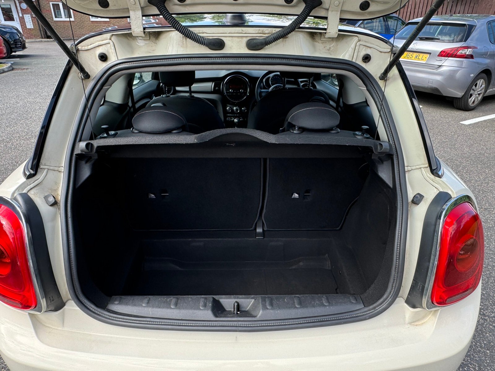 MINI Hatch – 1.5 Cooper Hatchback