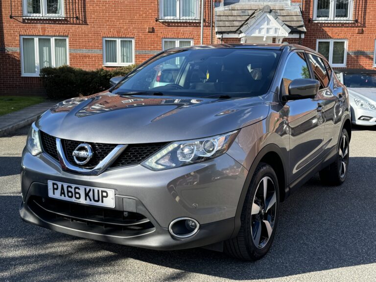 Nissan Qashqai – 1.2 DIG-T N-Connecta