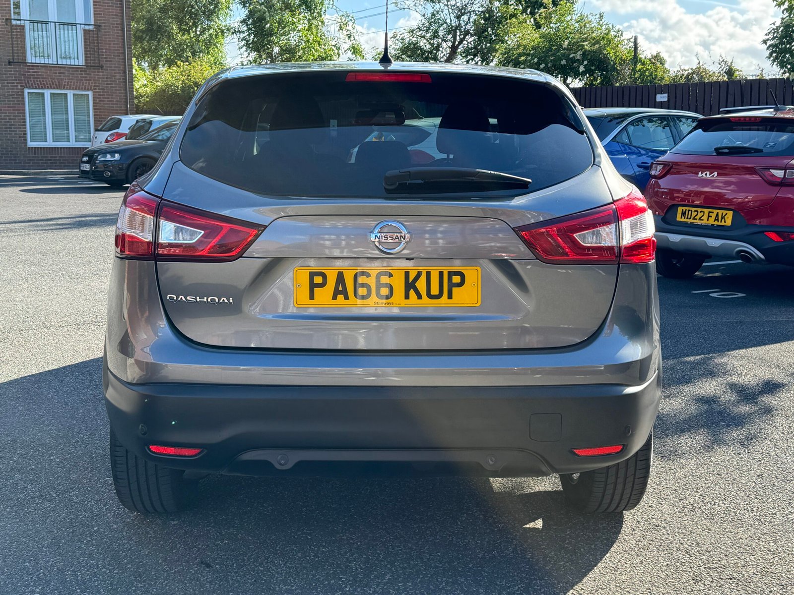 Nissan Qashqai – 1.2 DIG-T N-Connecta