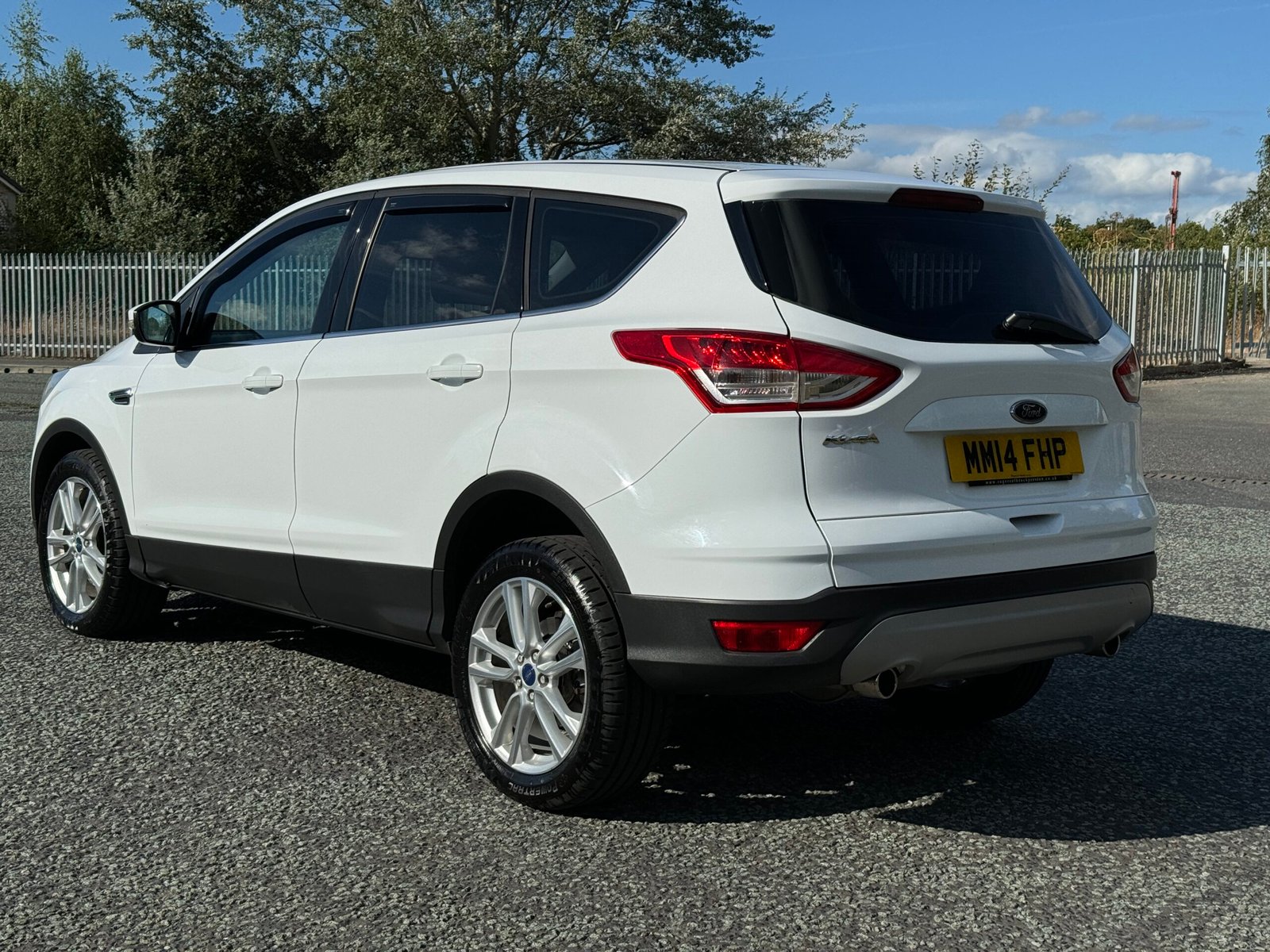 Ford Kuga – 2.0 TDCi Titanium X SUV 5dr Diesel Manual 2WD Euro 5 (140 ps)