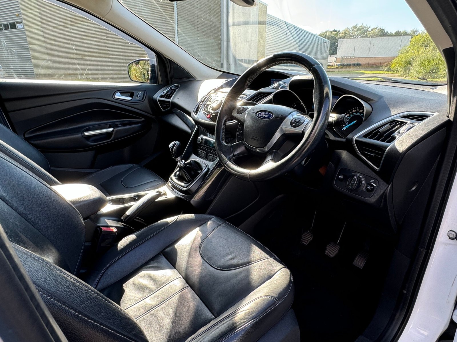 Ford Kuga – 2.0 TDCi Titanium X SUV 5dr Diesel Manual 2WD Euro 5 (140 ps)