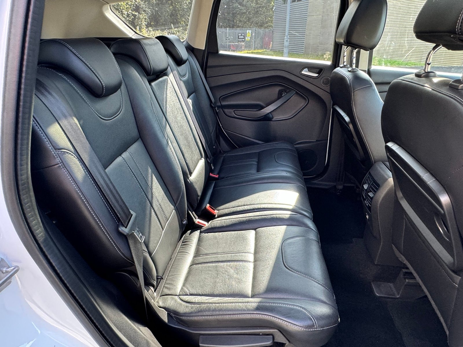 Ford Kuga – 2.0 TDCi Titanium X SUV 5dr Diesel Manual 2WD Euro 5 (140 ps)