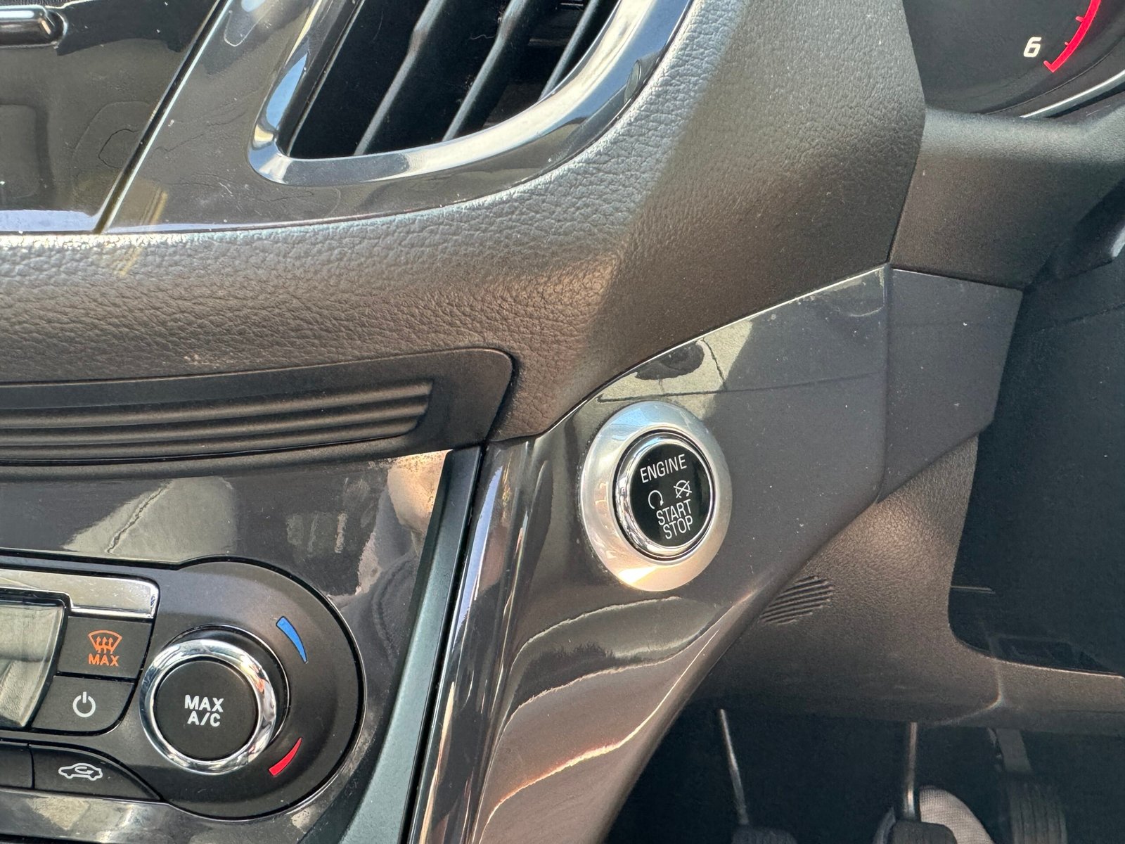 Ford Kuga – 2.0 TDCi Titanium X SUV 5dr Diesel Manual 2WD Euro 5 (140 ps)