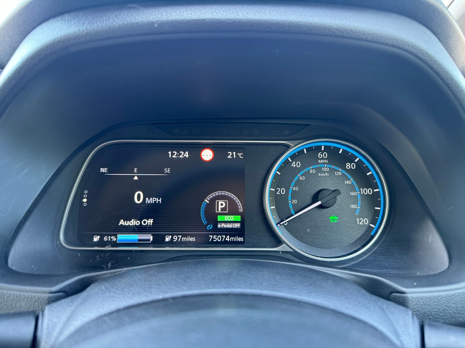 Nissan Leaf – 40kWh Tekna Hatchback 5dr Electric Auto (150 ps)