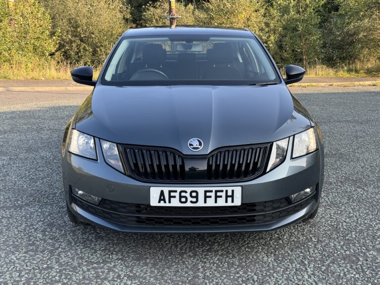 SKODA Octavia – 1.5 TSI ACT SE Drive Hatchback