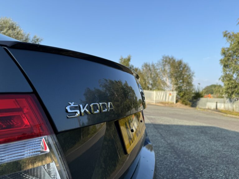 SKODA Octavia – 1.5 TSI ACT SE Drive Hatchback