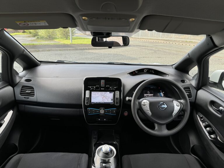 Nissan Leaf – 24kWh Acenta