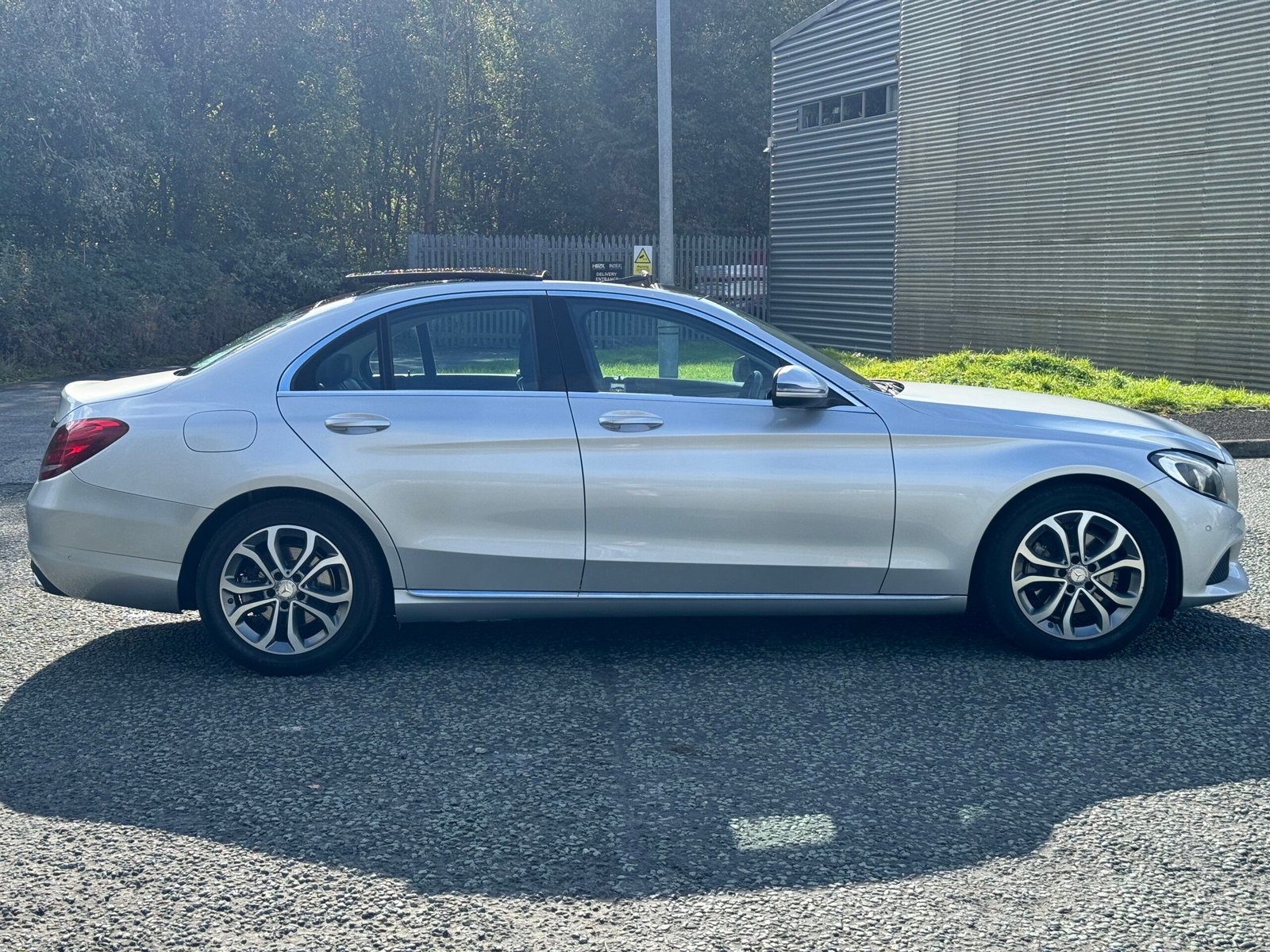 Mercedes-Benz – C Class 2.0 C200 Sport Saloon 4dr Petrol G-Tronic+