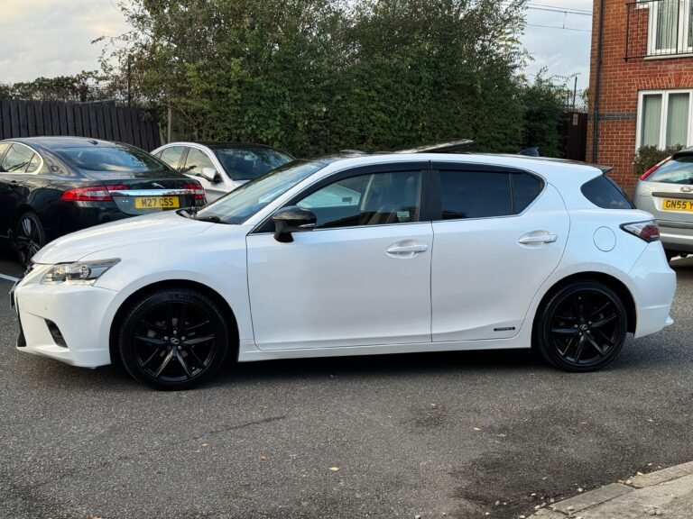 Lexus CT – 1.8 200h Sport