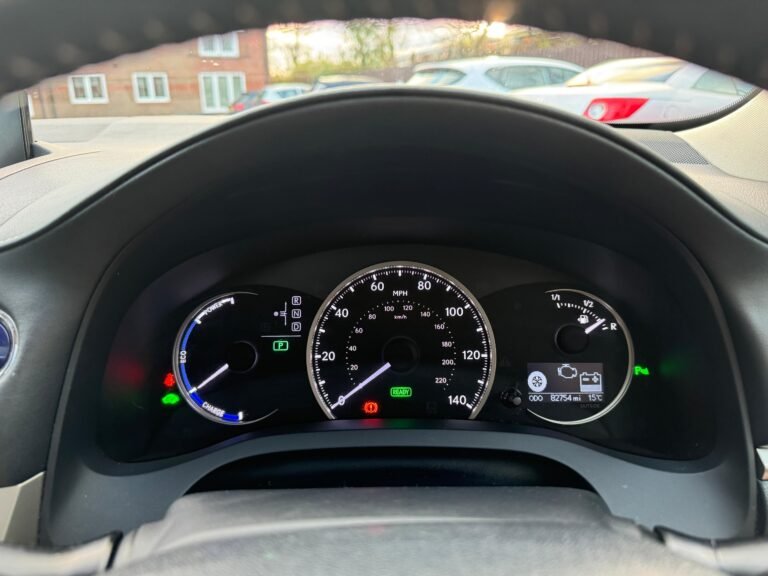 Lexus CT – 1.8 200h Sport