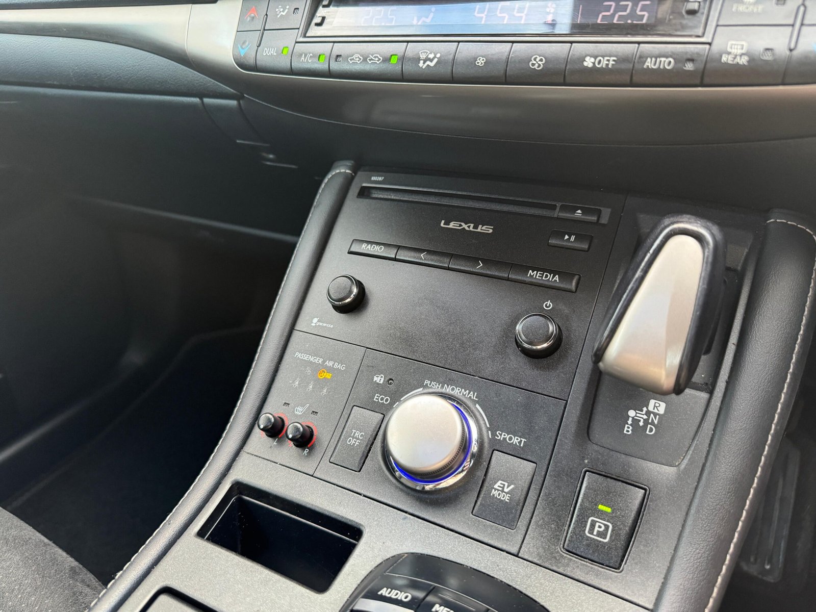 Lexus CT – 1.8 200h Sport