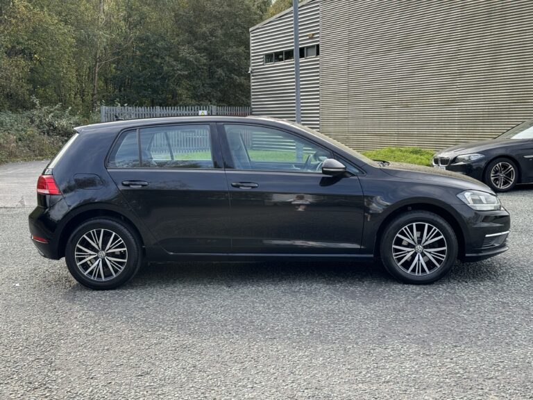 Volkswagen Golf – 1.0 TSI SE