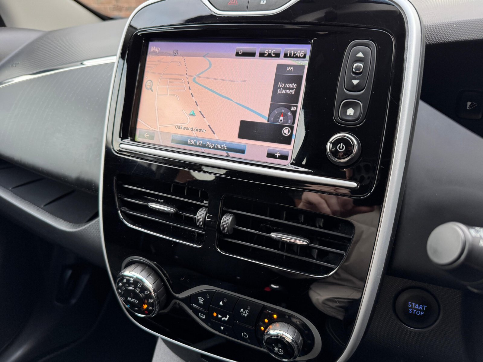 Renault ZOE – R90 41kWh Dynamique Nav (Battery Lease)