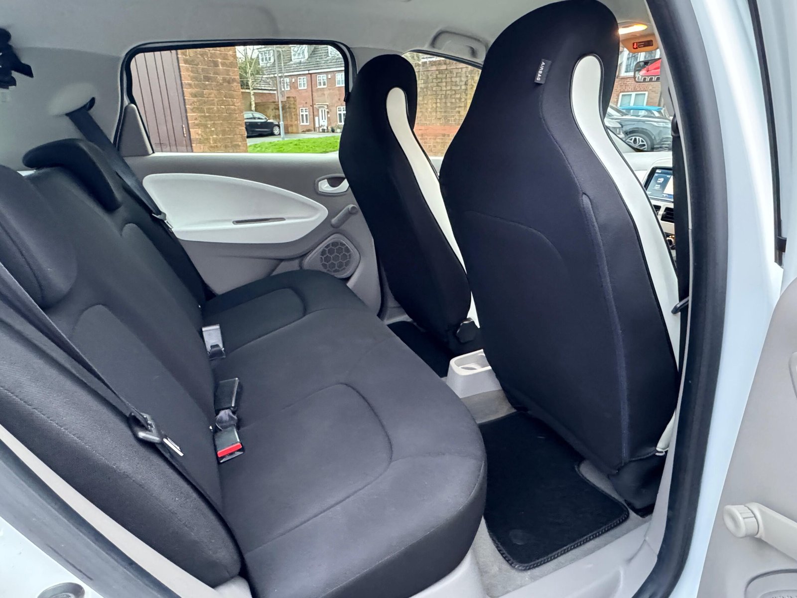 Renault ZOE – 22kWh Expression Nav