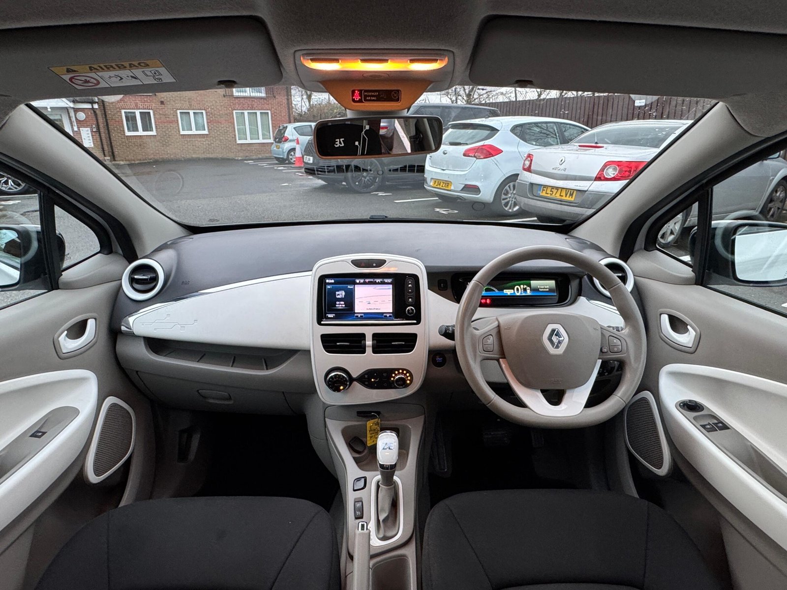 Renault ZOE – 22kWh Expression Nav