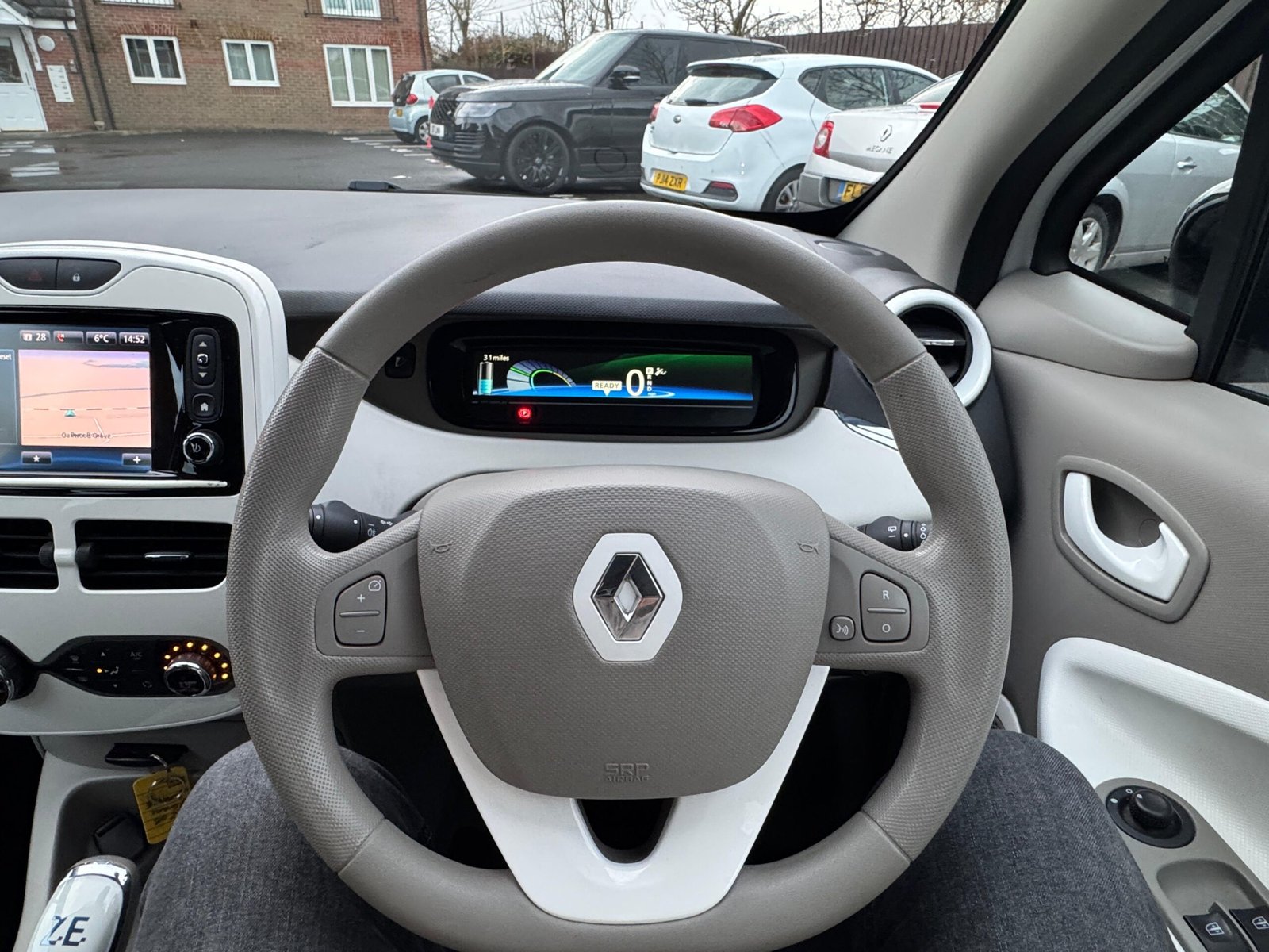 Renault ZOE – 22kWh Expression Nav