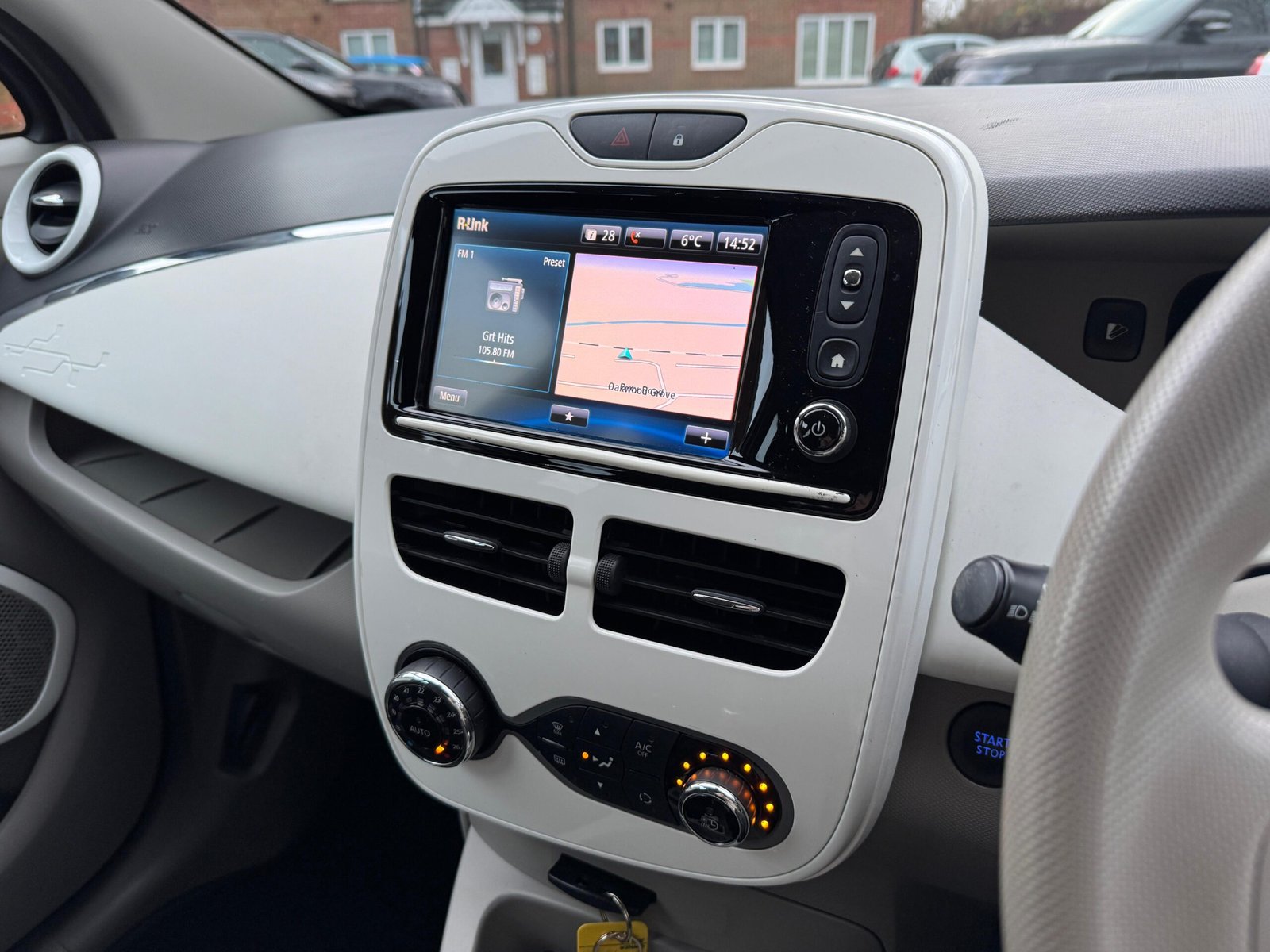 Renault ZOE – 22kWh Expression Nav