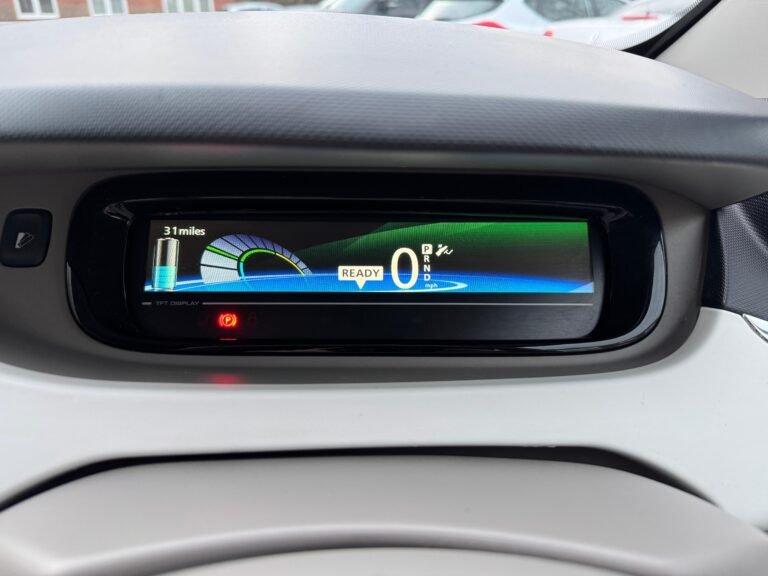 Renault ZOE – 22kWh Expression Nav