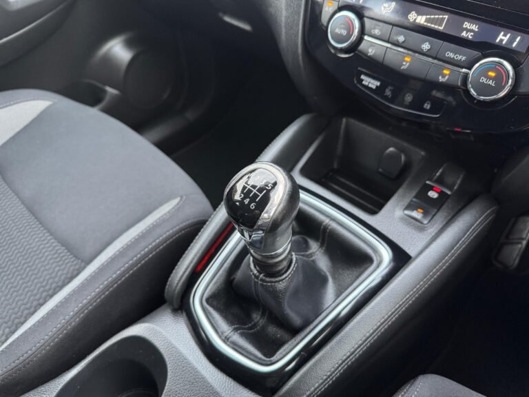 Nissan Qashqai – 1.3 DIG-T Acenta Premium