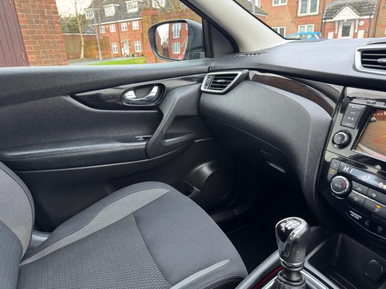 Nissan Qashqai – 1.3 DIG-T Acenta Premium