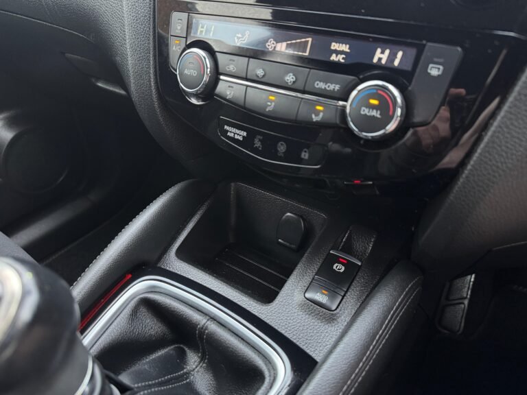 Nissan Qashqai – 1.3 DIG-T Acenta Premium