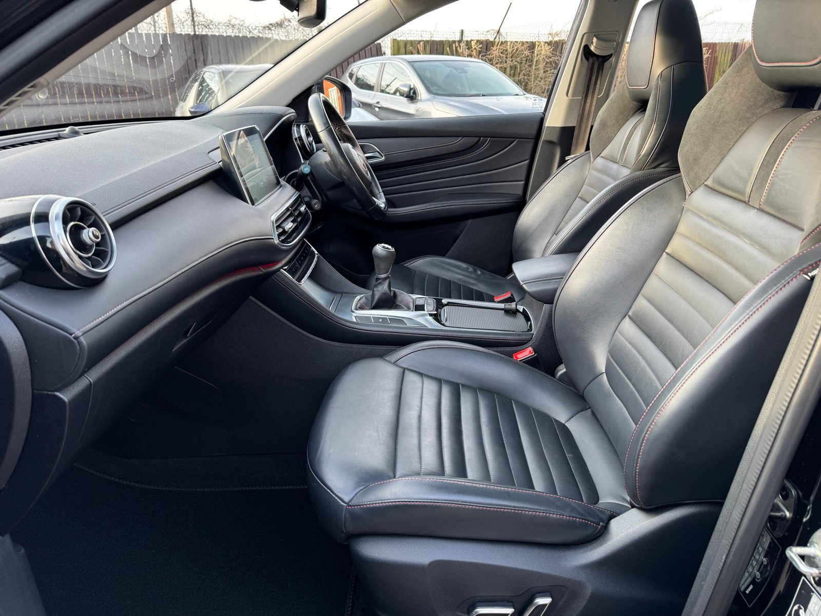 MG HS – 1.5 T-GDI Exclusive