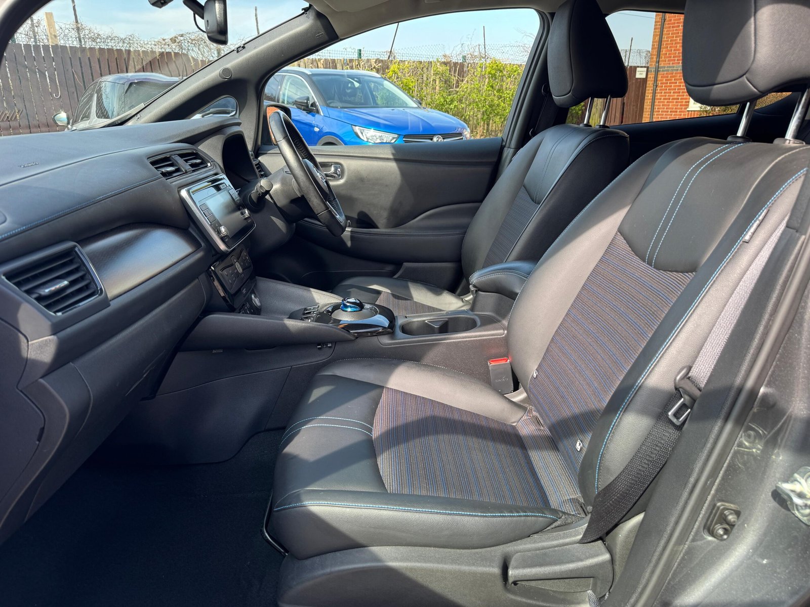 Nissan Leaf – 40kWh N-Connecta Hatchback