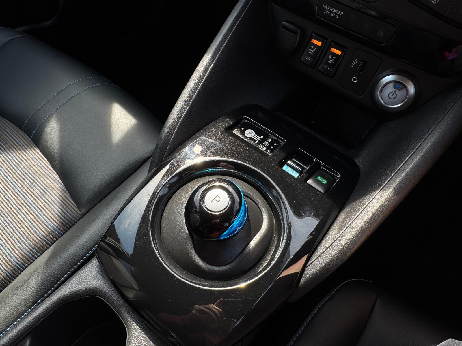 Nissan Leaf – 40kWh N-Connecta Hatchback