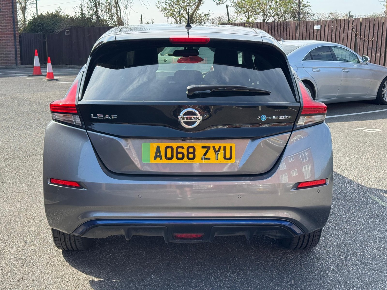 Nissan Leaf – 40kWh N-Connecta Hatchback