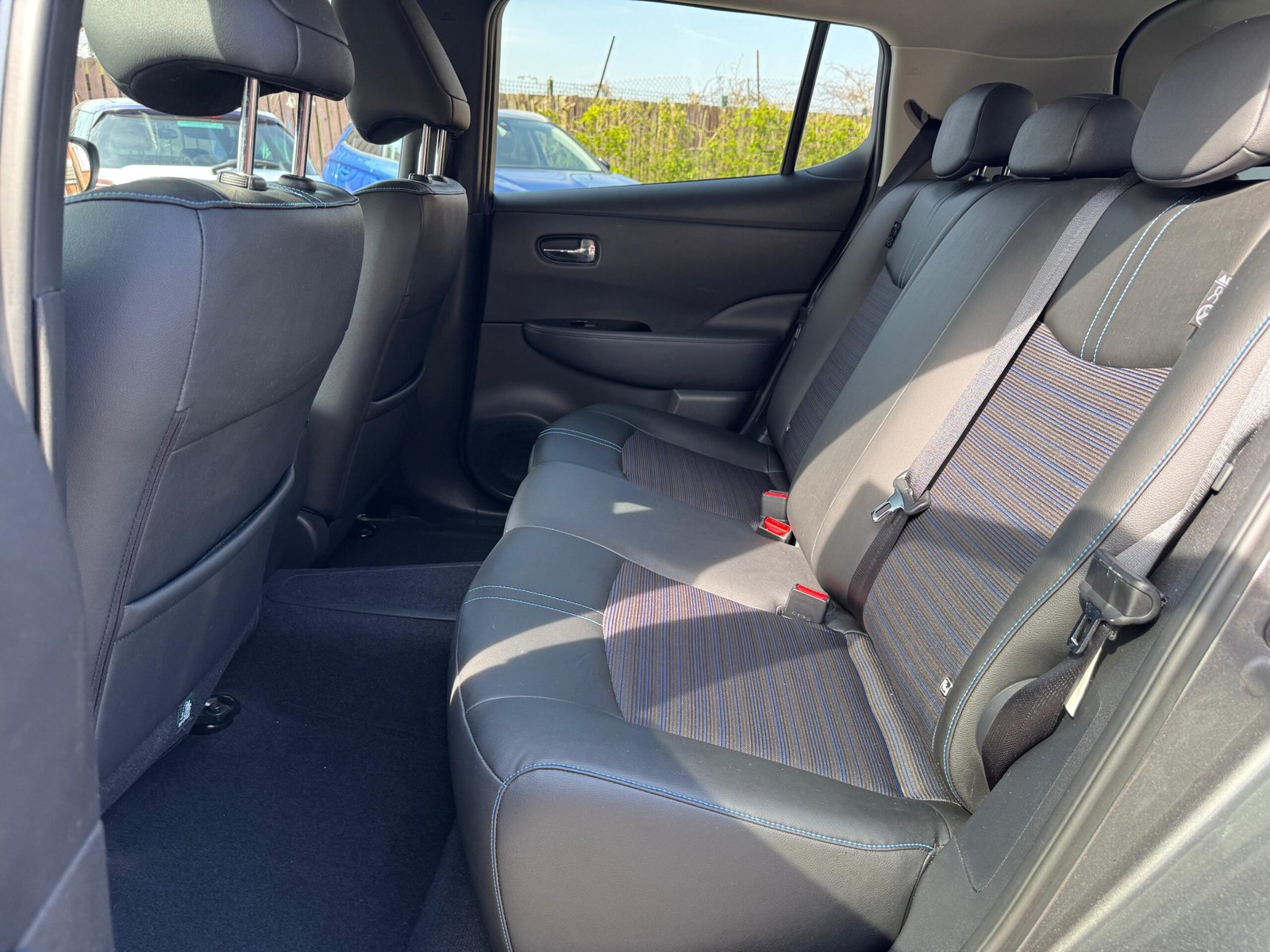 Nissan Leaf – 40kWh N-Connecta Hatchback