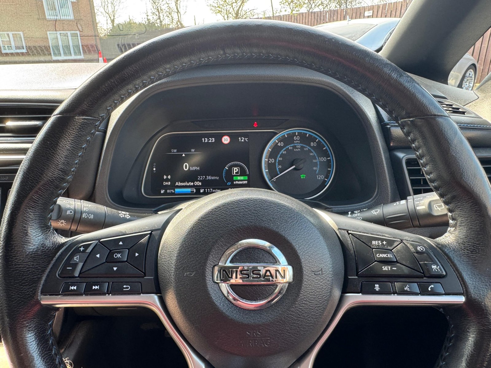 Nissan Leaf – 40kWh N-Connecta Hatchback