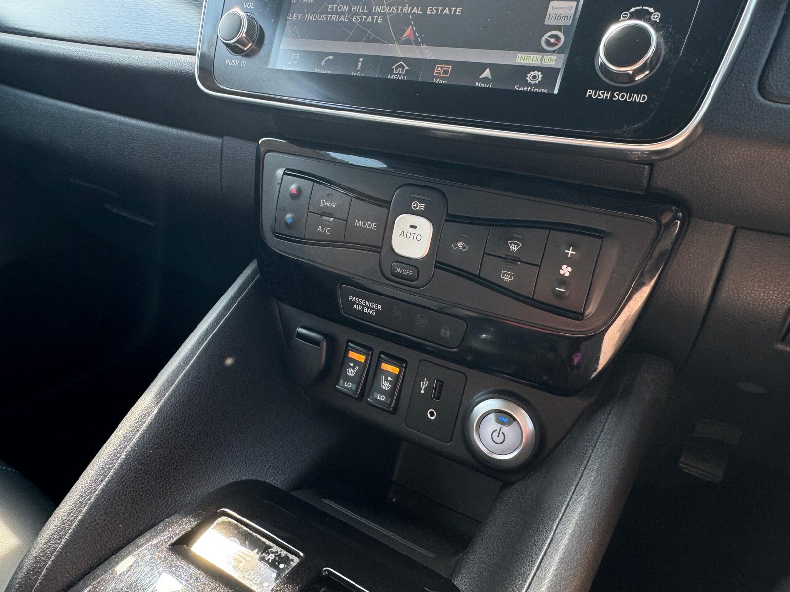 Nissan Leaf – 40kWh N-Connecta Hatchback