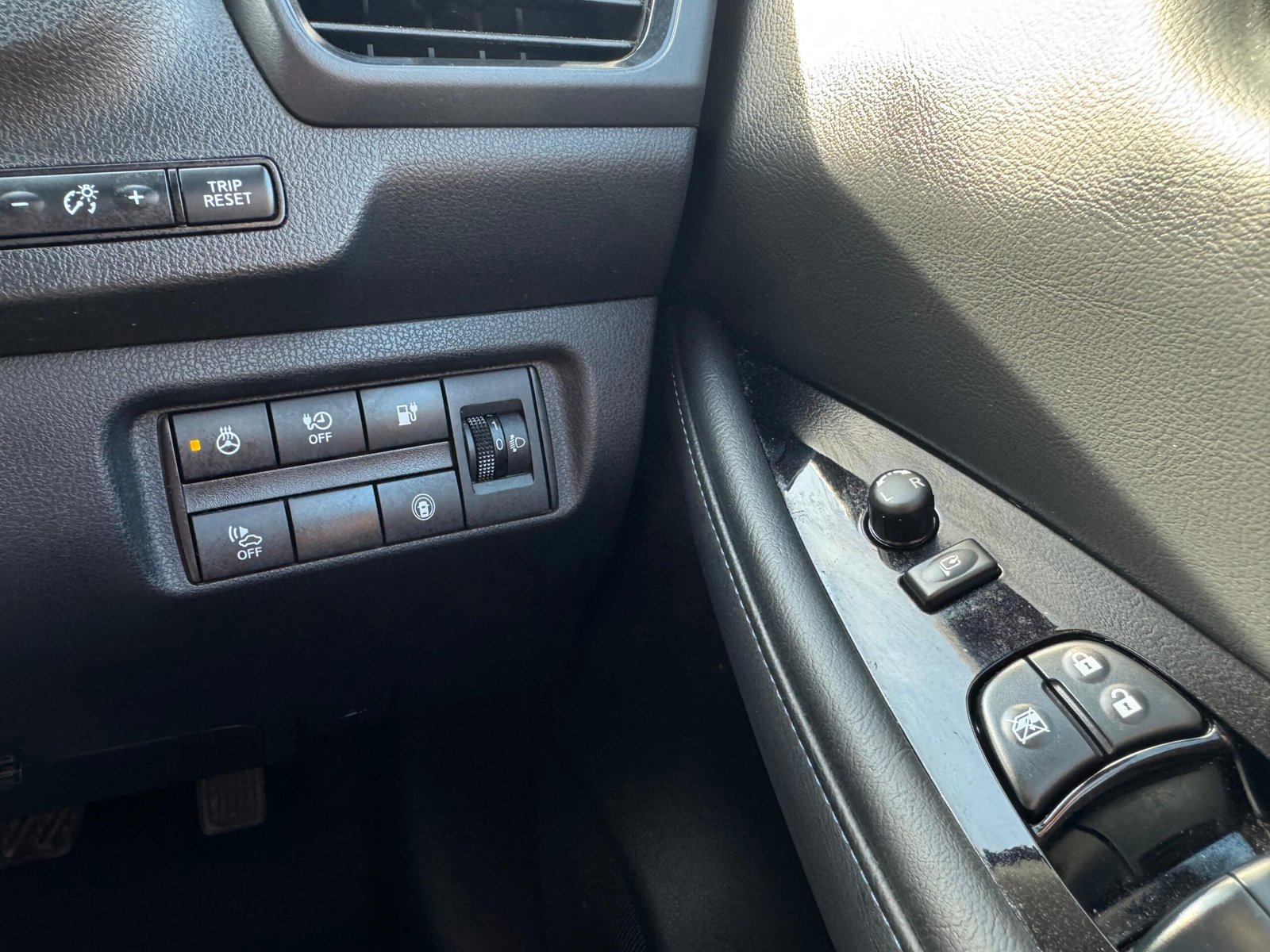 Nissan Leaf – 40kWh N-Connecta Hatchback