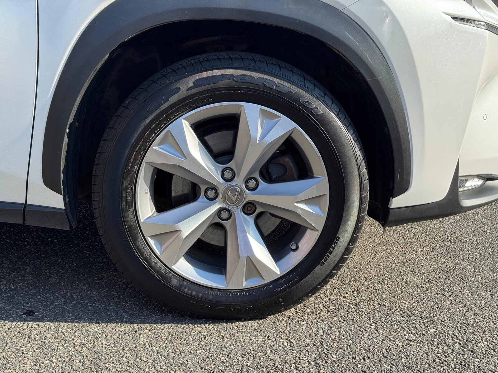 Lexus NX – 2.5 300h Premier SUV 5dr Petrol Hybrid E-CVT 4WD